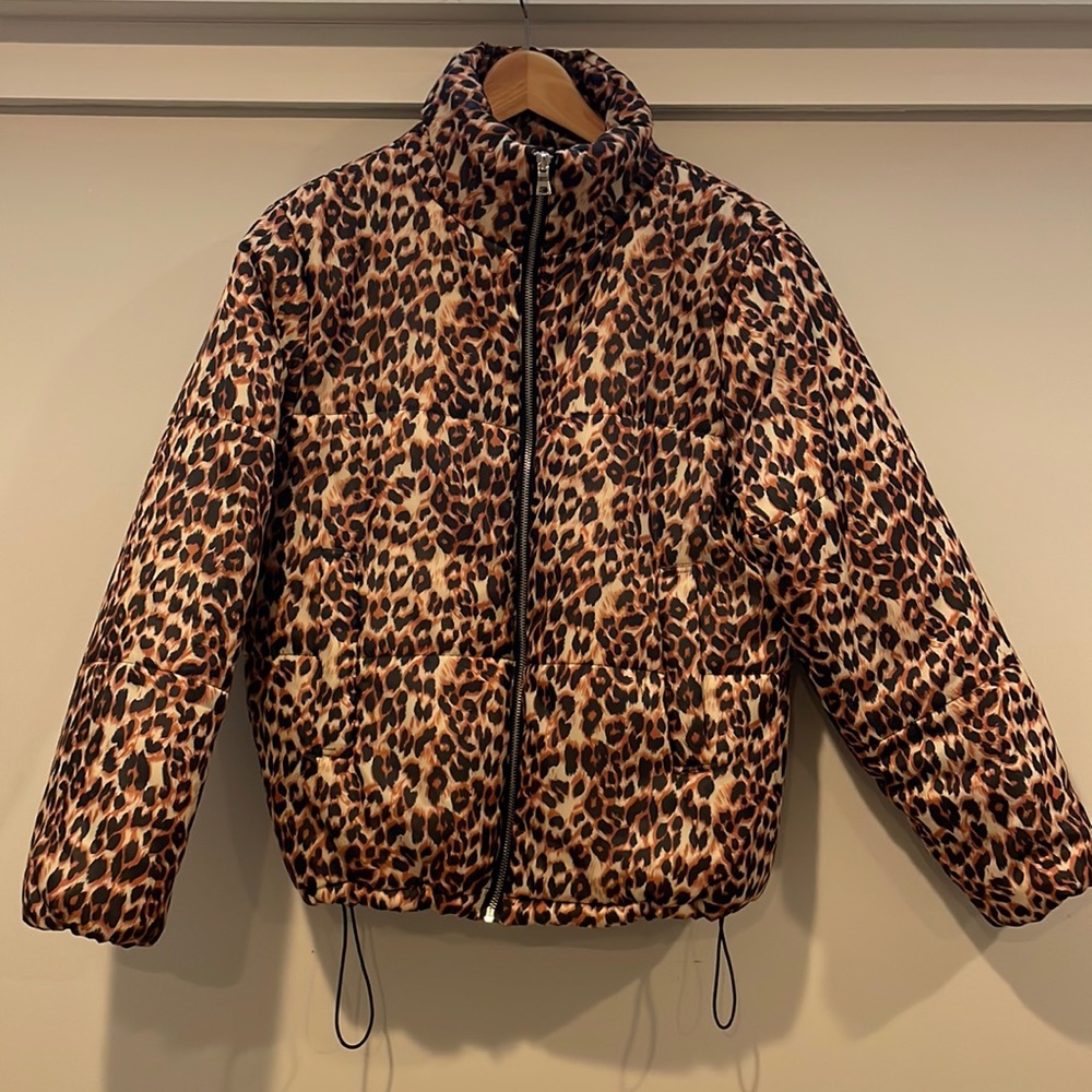 LEOPARD PUFFER JACKET